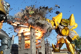 No.1 Sentai Gozyuger Episode 2 Sub Indo