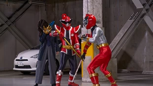 No.1 Sentai Gozyuger Episode 4 Sub Indo